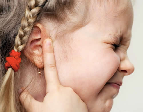 孩子耳朵疼是什么原因（孩子耳朵疼是什么原因?）