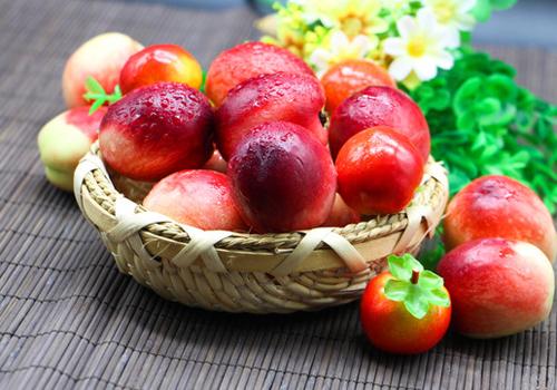 草莓能和油桃一起吃吗 油桃和草莓一起吃有什么好处