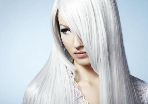 白头发越来越多是什么原因 女人白头发越来越多是什么原因