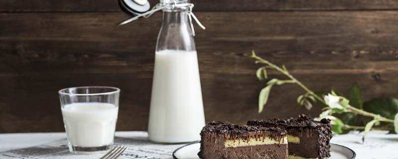 巧克力配牛奶吃会怎样 巧克力与牛奶隔多久吃