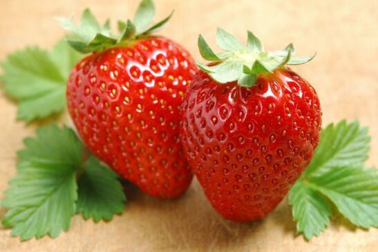 草莓的功效与作用 吃草莓有什么好处
