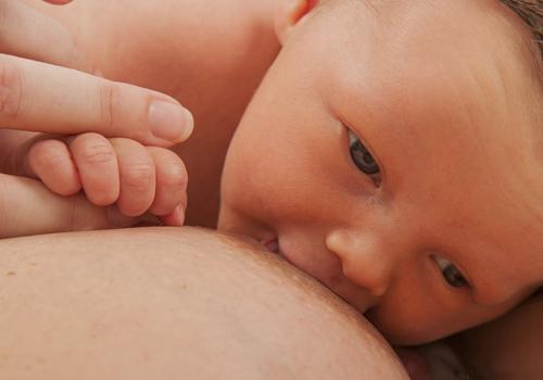 新生儿黄疸反复是怎么回事 新生儿宝宝黄疸反复是怎么回事