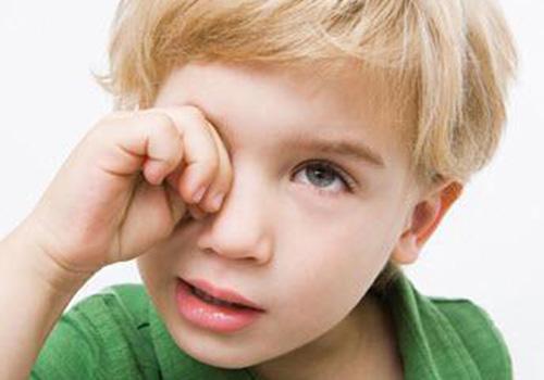 宝宝揉眼睛是什么原因 五个月宝宝揉眼睛是什么原因
