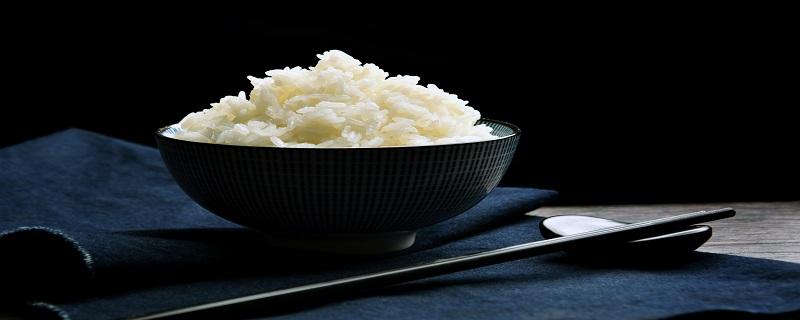 米饭放冰箱里最多可以放多久 米饭放冰箱里最多可以放多久不坏