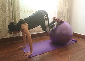 怎么用瑜伽球减肥 如何使用瑜伽球健身
