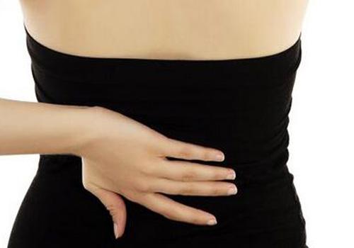 女性腰痛是什么原因（50多岁女人腰痛是什么原因）