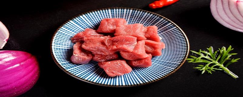 枸杞桂圆牛肉汤怎么做好吃（牛肉炖红枣枸杞桂圆汤?）