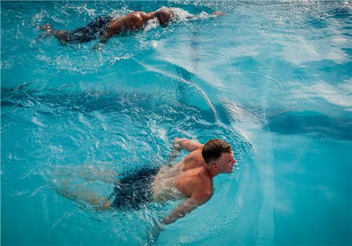 每天游泳能瘦身吗 每天游泳能瘦身吗吗