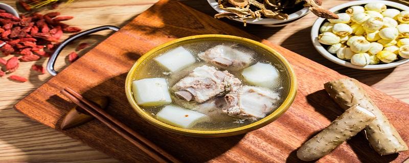 炖黑豆排骨汤吃了有什么好处 黑豆排骨汤怎么做好喝