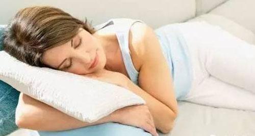 睡着身体抖动是什么原因（睡着身体抖动是什么原因引起的）