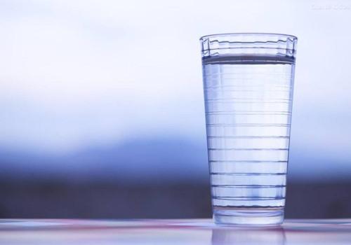 喝水的好处,怎样喝水才健康（正常喝水的好处）