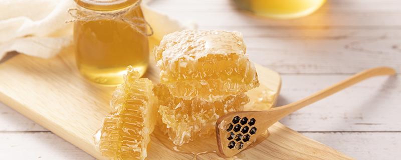 蜂蜜水什么时候喝最好 一天喝几次蜂蜜水最好