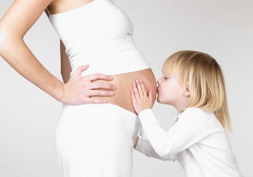 孕妇过安检对胎儿有影响吗（怀孕期间过安检对胎儿有影响吗）