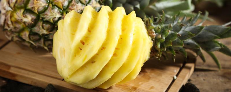 菠萝一天吃多少最合适 泰国小菠萝一次可以吃几个