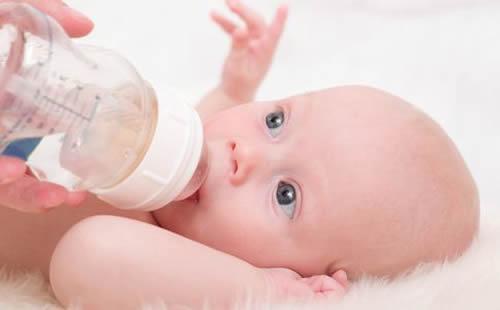 宝宝不喝水是怎么回事 宝宝就是不喝水怎么办
