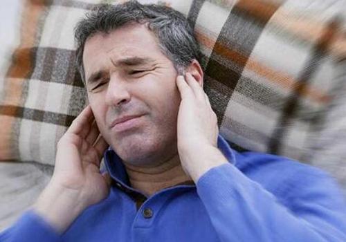 耳鸣是什么原因引起的 耳鸣是什么原因引起的中医
