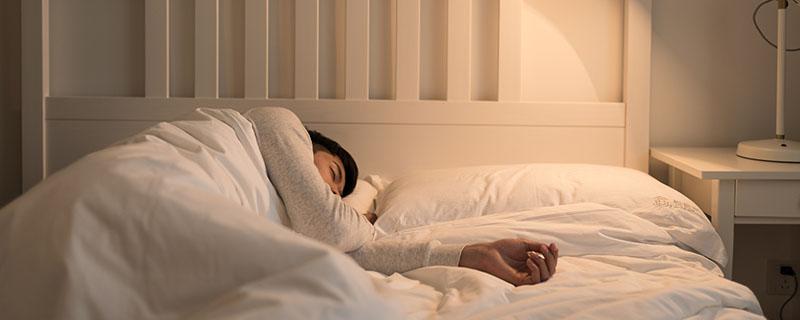 早睡觉有减肥效果吗（早睡觉对减肥有帮助吗）
