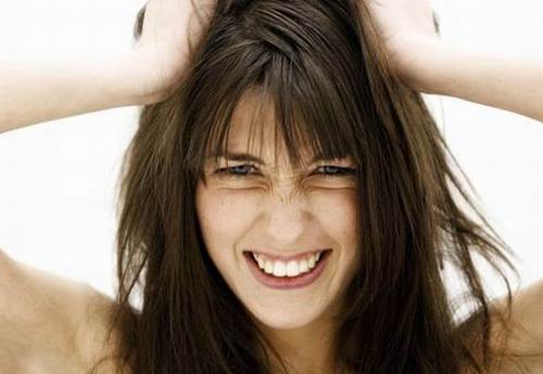 头皮屑多是什么原因 头皮屑多是什么原因用什么洗发水最好?