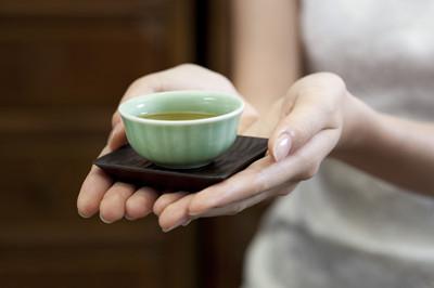 喝绿茶能减肥吗 喝红茶能减肥吗