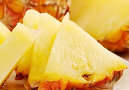 过敏性鼻炎可以吃菠萝吗 过敏性鼻炎可以吃菠菜吗