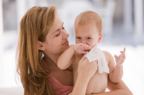 宝宝鼻塞是怎么回事 宝宝鼻塞是怎么引起的