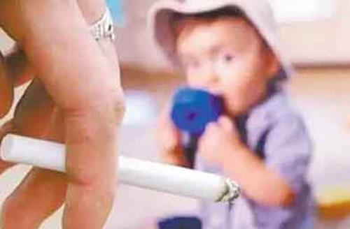 二手烟对婴儿的危害（身上的二手烟对婴儿的危害）