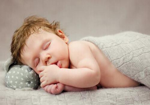 宝宝黄疸是什么原因导致的（宝宝黄疸主要是什么原因引起的）