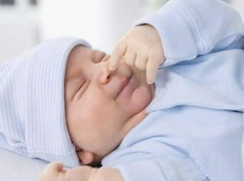 新生儿鼻塞怎么办 新生儿鼻塞怎么办怎样让鼻通气
