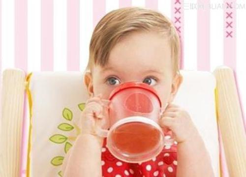 宝宝一天喝多少水合适（五个月宝宝一天喝多少水合适）