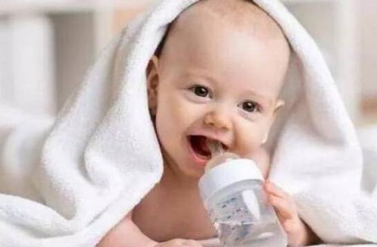 宝宝怎么喝水 6个月宝宝怎么喝水