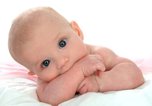 宝宝母乳一次喂几分钟 喂母乳宝宝一次性吃多少分钟