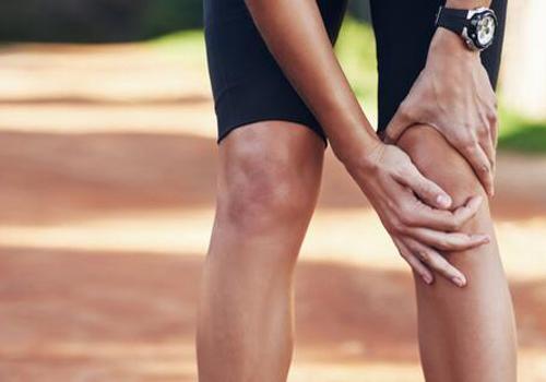 腿脚抽筋是什么原因引起的 经常腿脚抽筋是什么原因