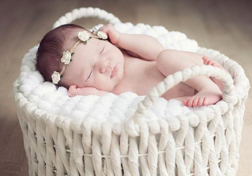 宝宝睡觉呼吸声很重是怎么回事（为什么宝宝睡觉呼吸声很重）