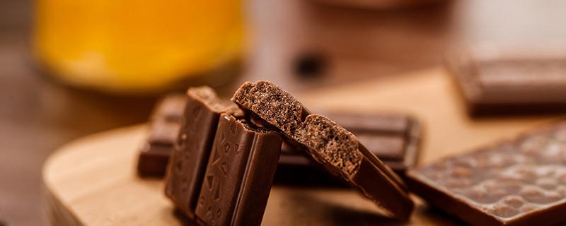 燕麦巧克力可以泡水么 燕麦巧克力可以当早餐吃吗