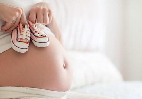 孕期水肿严重怎么办 孕期水肿严重怎么办如何缓解