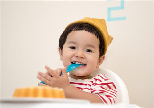 小孩子吃什么增强抵抗力（小孩子吃什么增强抵抗力和免疫力老是容易感冒）