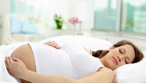 怀孕六个月睡觉姿势 怀孕六个月睡觉姿势图