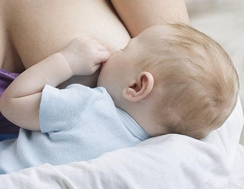 宝宝吃夜奶的危害性 宝宝吃夜奶的危害性大吗