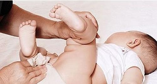 新生儿腹泻的原因 新生儿腹泻的原因有哪些