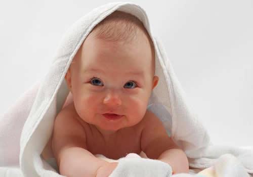婴儿皮肤黑是什么原因 婴儿皮肤黑是不是病