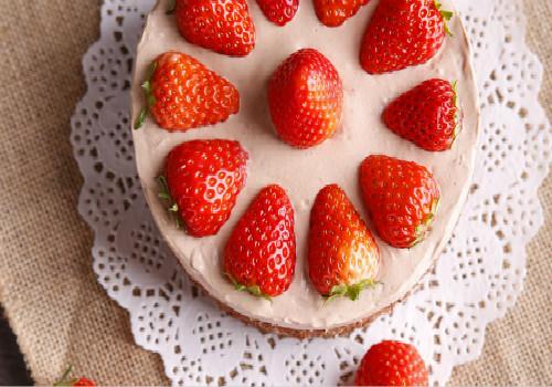 草莓减肥可以吃吗 减肥吃草莓会胖吗