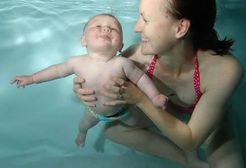 宝宝游泳需要准备什么（两岁宝宝游泳需要准备什么）
