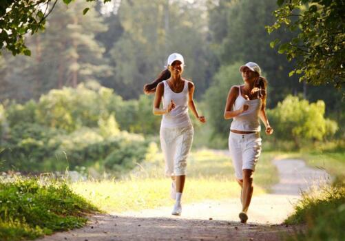 每天跑5公里一个月瘦多少（每天跑5公里半个月瘦多少）