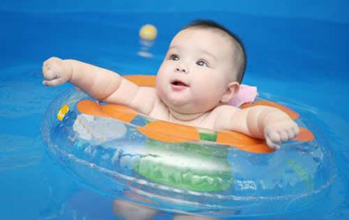 宝宝游泳的最佳时间 宝宝游泳多长时间为宜