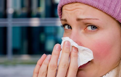 如何区分流感和普通感冒 如何区分流感和普通感冒症状