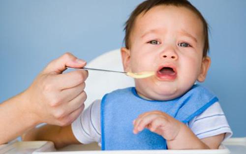 宝宝长牙不爱吃饭怎么办 小孩长牙齿不爱吃饭怎么办