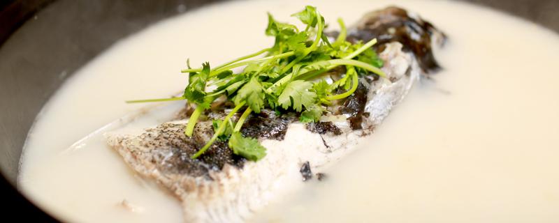 鱼头汤的功效与作用 丝瓜鱼头汤的功效与作用