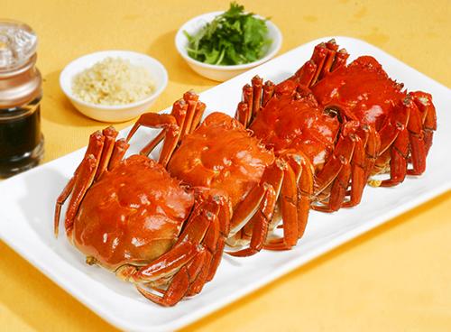 螃蟹和什么一起吃最好（螃蟹和什么一起吃好?）