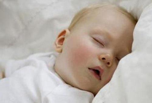 宝宝盗汗是什么原因引起的 两岁宝宝盗汗是什么原因引起的