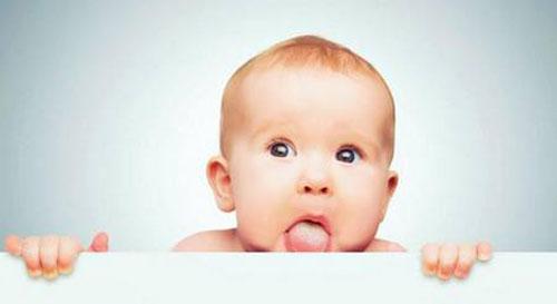 宝宝舌苔厚白是怎么会事 宝宝舌苔厚白的原因